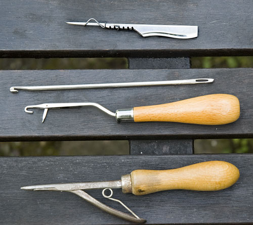 rug making tools